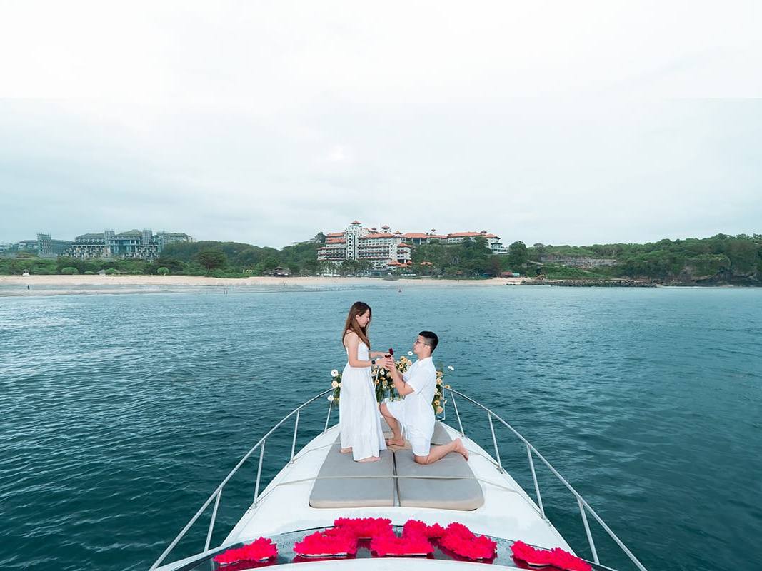 surprise on yacht bali