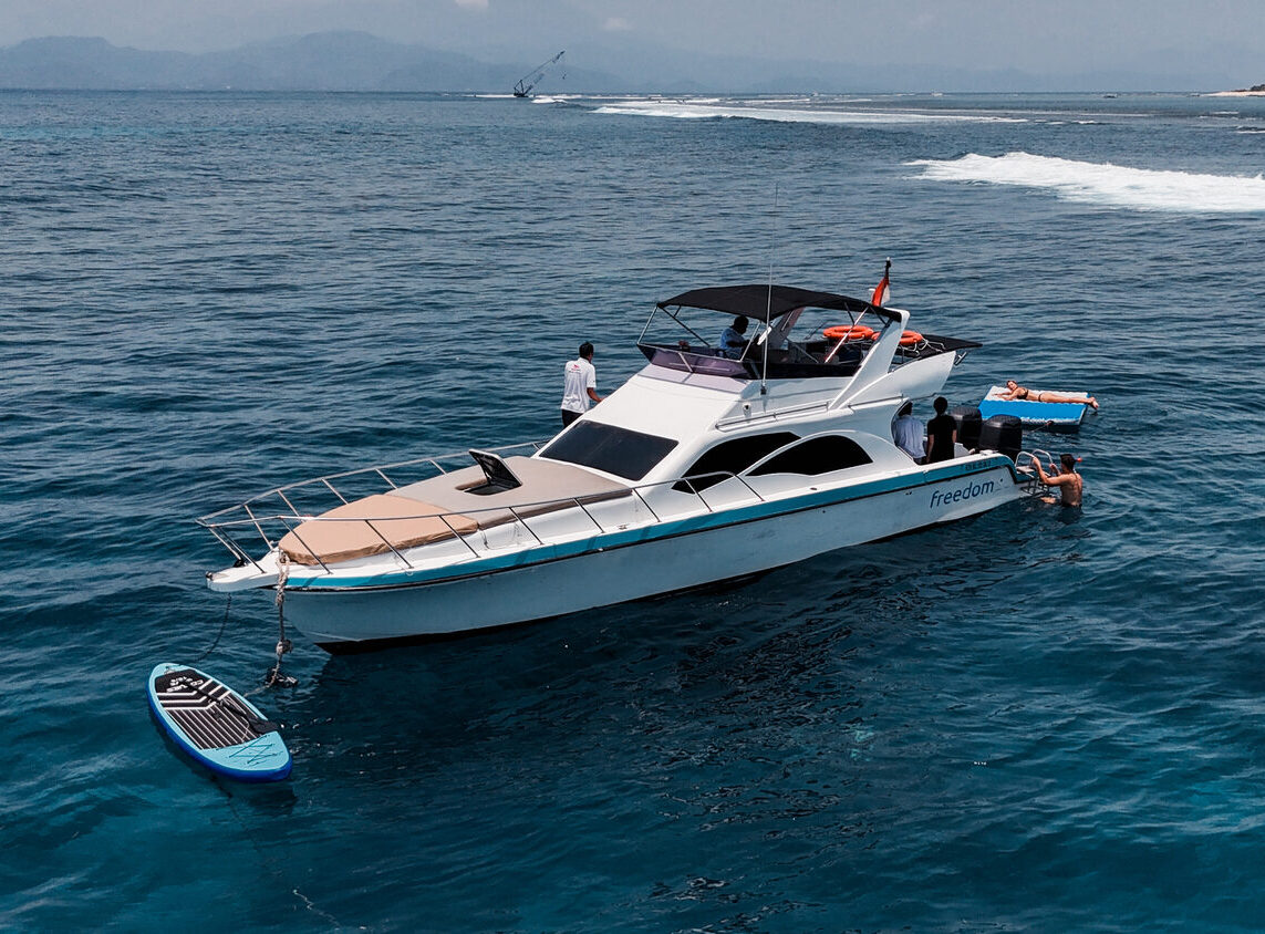 Yacht Charter Bali Nusa Penida